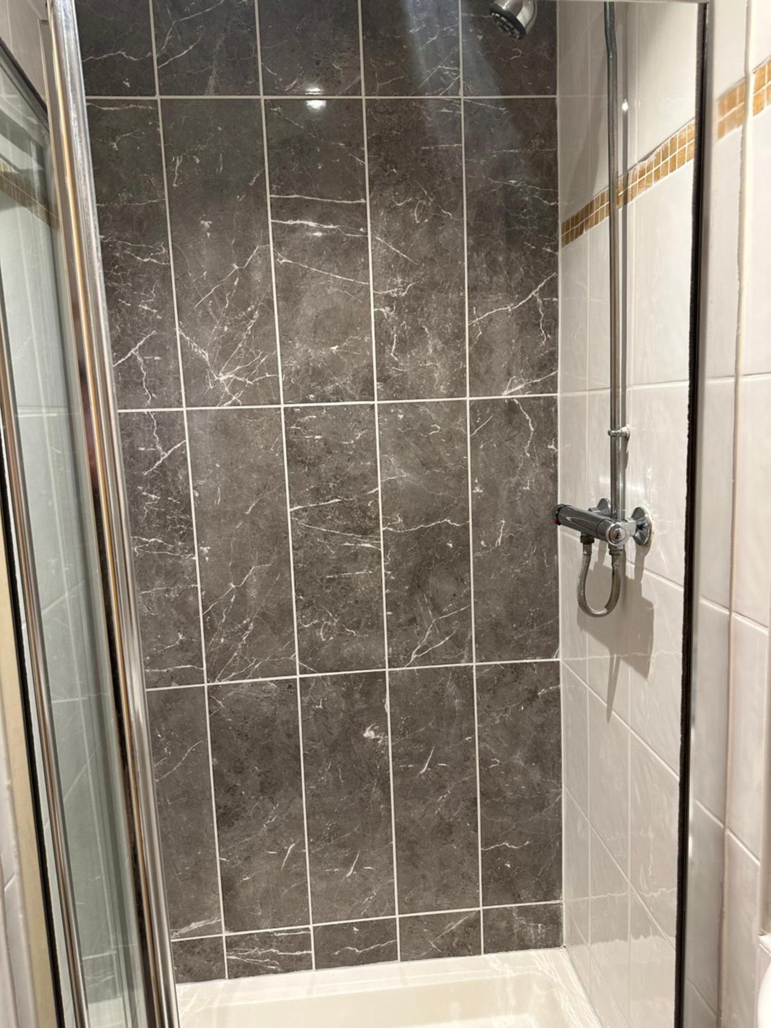 Single Room Ensuite Bathroom,1574764244:JPEG